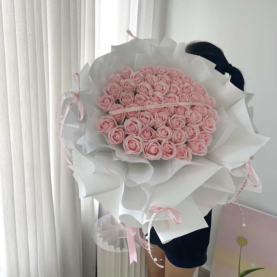 50 stalk blush pink roses
